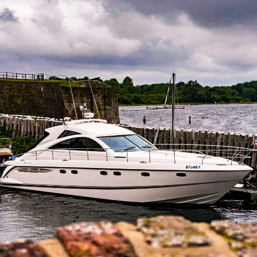 Fairline Squadron 50 Luxury Flybridge Yacht